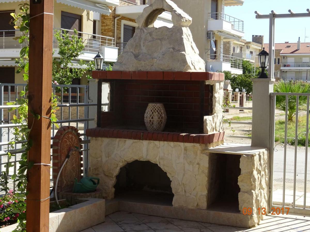 Paralia Villa ฟิออยิตา ภายนอก รูปภาพ